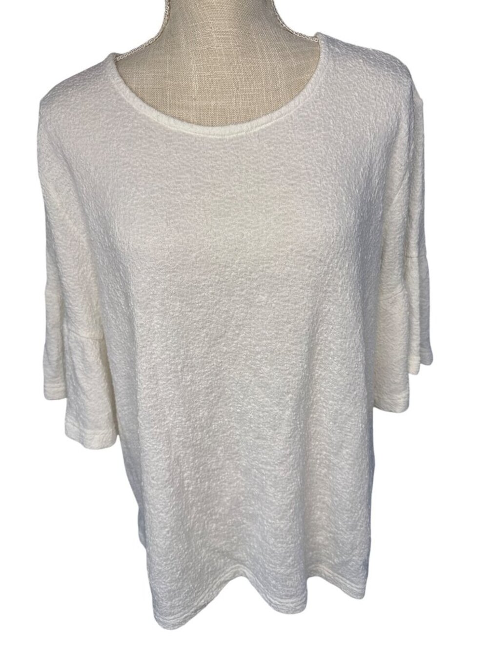 Womens White Textured Knit Top With 3/4 Bell Sleeves XL